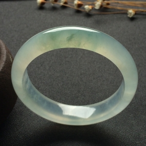 （超值推荐）冰种飘花手镯（55.7mm）