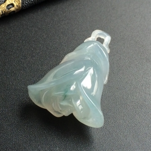 (超值推荐)糯冰种略飘花玫瑰挂件