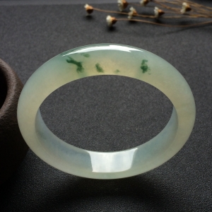 （超值推荐）冰种飘花手镯（58mm）