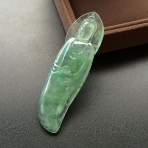 (超值推荐)冰种飘绿花释迦牟尼挂件