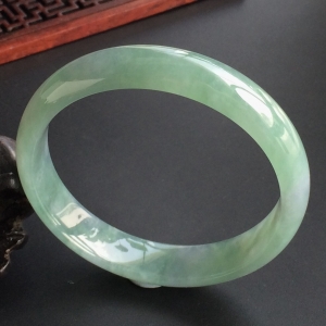 (超值推荐)糯冰种晴水手镯(58mm)