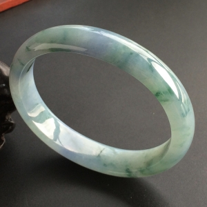 (超值推荐)糯冰种紫罗兰飘花贵妃镯(56.6mm-48.8mm)