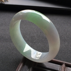 （超值推荐）糯冰种晴水淡紫罗兰手镯（53.7mm）