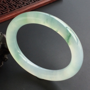 (超值推荐)冰种飘花圆条手镯(56.6mm)