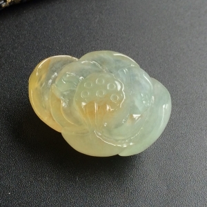 (超值推荐)糯冰种黄翡荷韵挂件