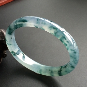 (超值推荐)冰种飘花略带紫罗兰贵妃镯(58.1mm-52.3mm)