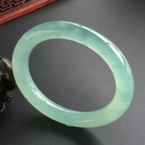 (超值推荐)冰种晴水略飘花圆条手镯(55.1mm)
