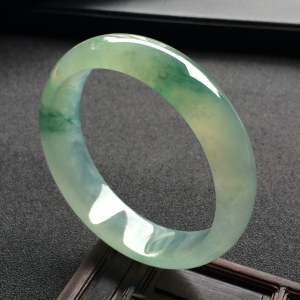 （超值推荐）糯冰种飘花手镯（54.7mm）
