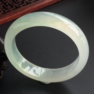 (超值推荐)冰种飘花手镯(53.3mm)
