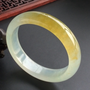 (超值推荐)冰种晴水黄翡手镯(54.6mm)