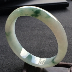 （超值推荐）糯冰种飘花手镯（57.3mm）