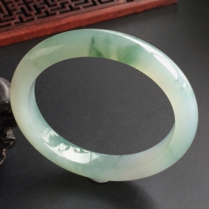 (超值推荐)糯冰种飘花手镯(54.1mm)