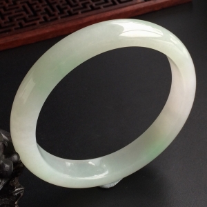 (超值推荐)糯冰种晴水手镯(59.8mm)