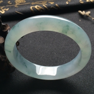 （超值推荐）冰种飘花手镯（56.7mm）