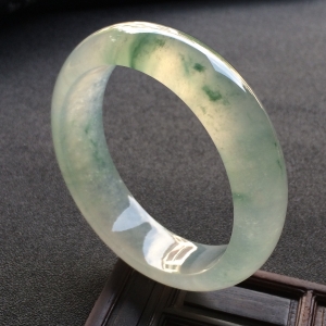 （超值推荐）冰种飘花手镯（56.8mm）