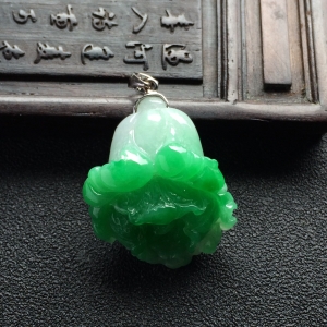 （超值推荐）糯冰种翠色白菜挂件