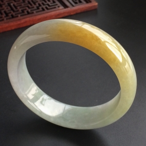 (超值推荐)糯冰种黄翡手镯(57.7mm)