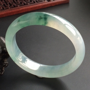 (超值推荐)冰种飘花手镯(55.6mm)