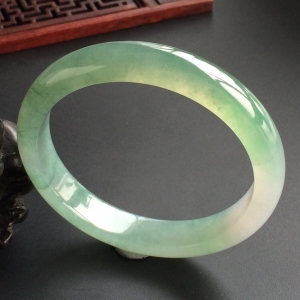 (超值推荐)冰种晴水飘花手镯(57.3mm)