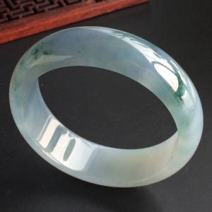 (超值推荐)冰种紫罗兰飘花手镯(57mm)