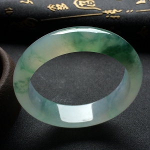 （超值推荐）冰种飘花手镯（57.7mm）