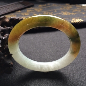 （超值推荐）糯冰种褐黄翡飘花圆条手镯（54.6mm）