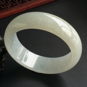 (超值推荐)糯冰种晴水手镯(56.5mm)