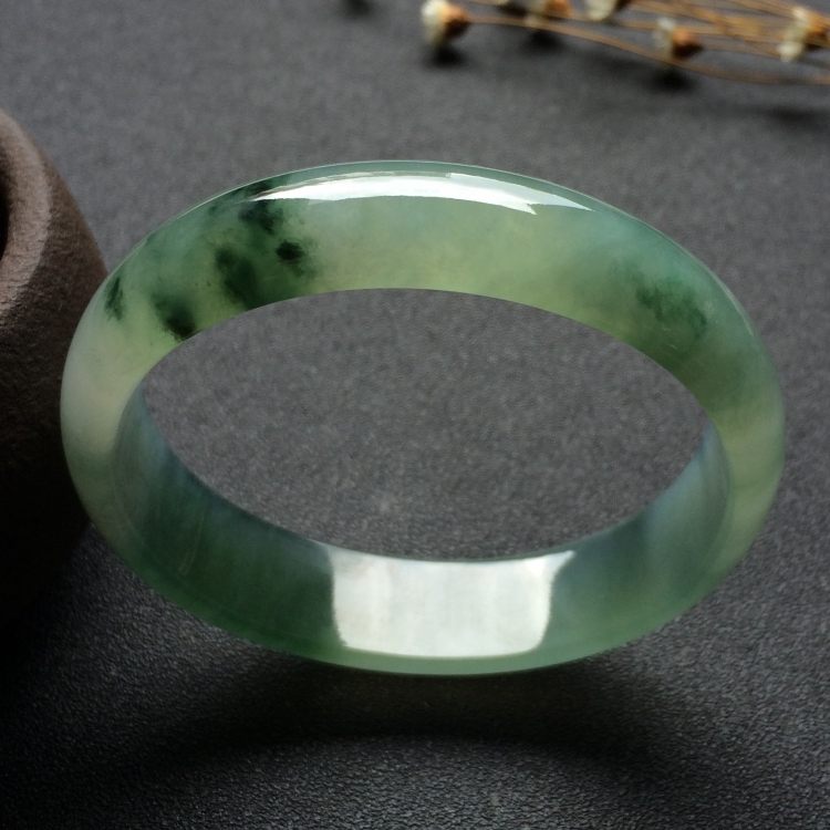 （超值推荐）冰种飘花贵妃镯（56mm-49.6mm）