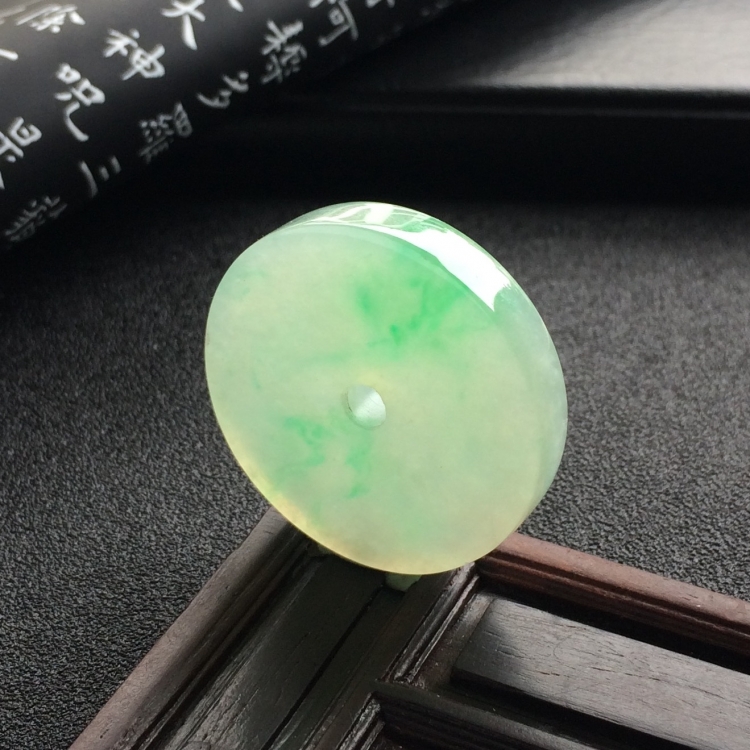 （超值推荐）糯冰种飘翠平安扣挂件