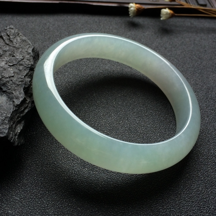 （超值推荐）糯冰种晴水手镯（57mm）