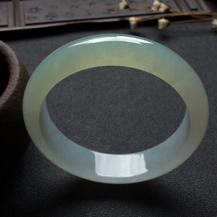 （超值推荐）糯冰种晴水手镯（56.1mm）