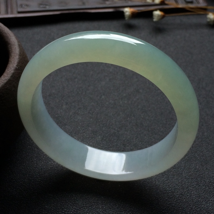 （超值推荐）糯冰种晴水手镯（56.1mm）