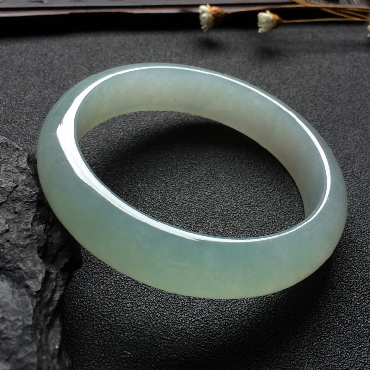 （超值推荐）糯冰种晴水手镯（56.1mm）