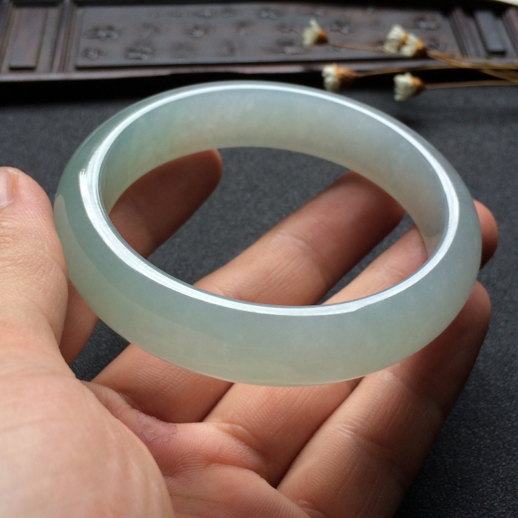 （超值推荐）糯冰种晴水手镯（56.1mm）
