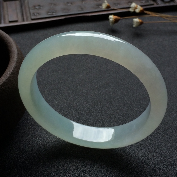 （超值推荐）糯冰种晴水手镯（57.4mm）