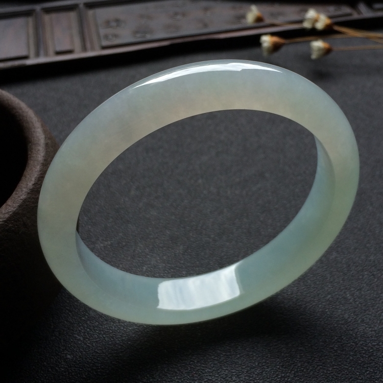 （超值推荐）糯冰种晴水手镯（57.4mm）