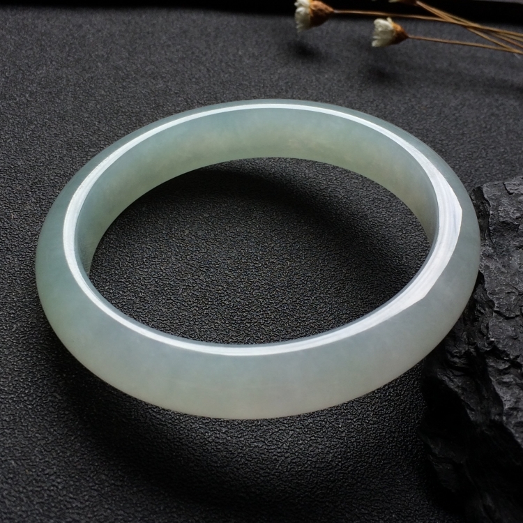 （超值推荐）糯冰种晴水手镯（57.4mm）