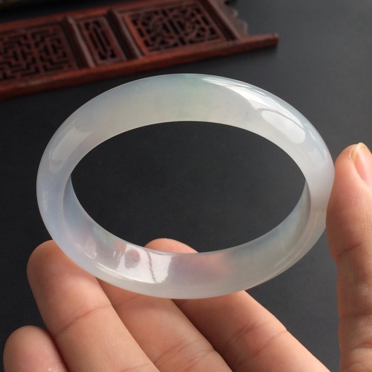 (超值推荐)冰种晴水贵妃镯(58.3mm-51.5mm)