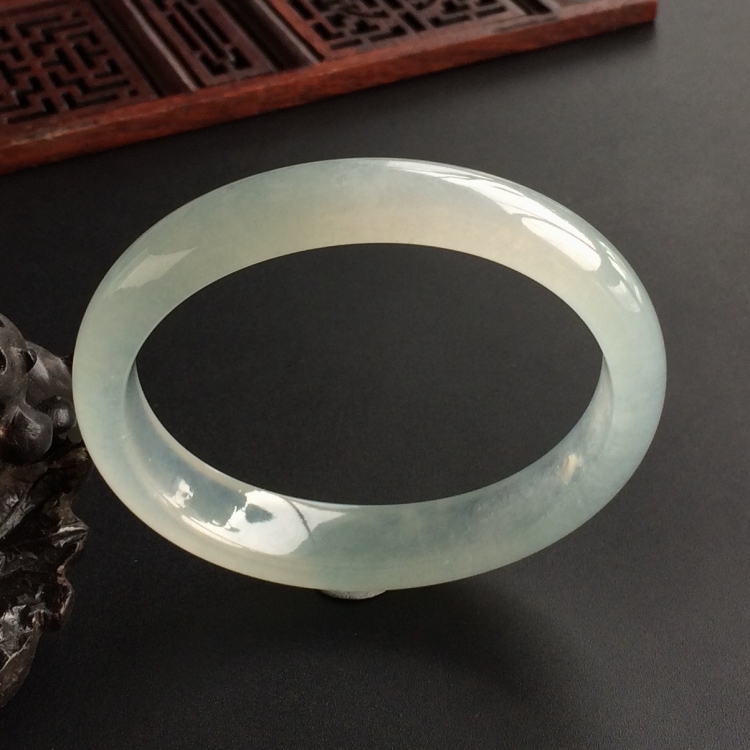 (超值推荐)冰种晴水贵妃镯(55.7mm-47.5mm)