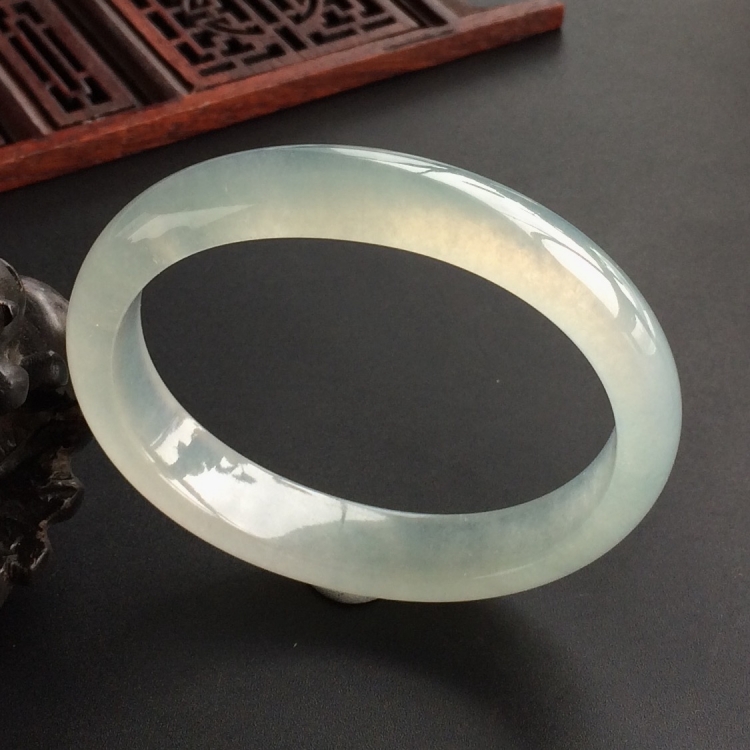 (超值推荐)冰种晴水贵妃镯(55.7mm-47.5mm)