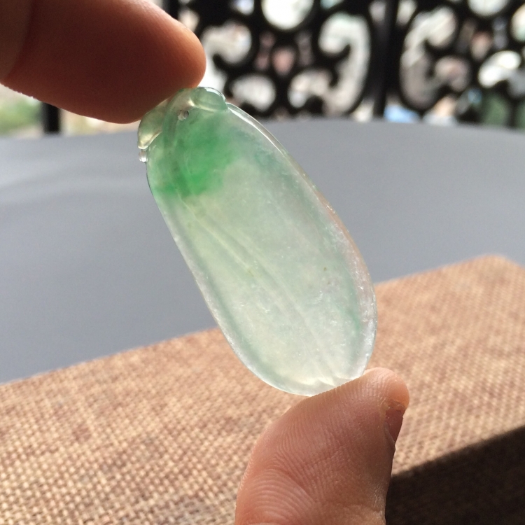 (超值推荐)冰种飘翠福瓜挂件