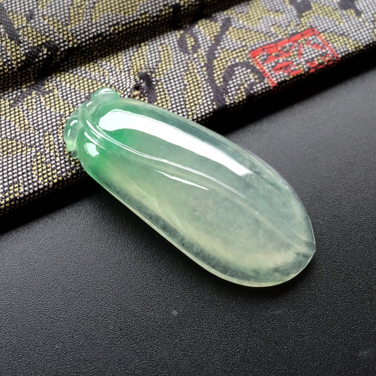 (超值推荐)冰种飘翠福瓜挂件
