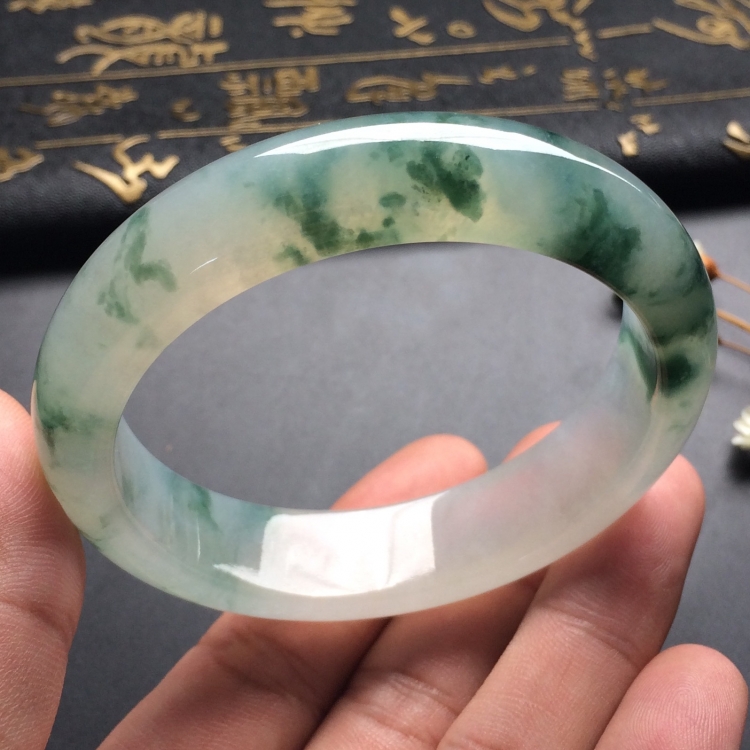 （超值推荐）冰种飘花手镯（56.5mm）