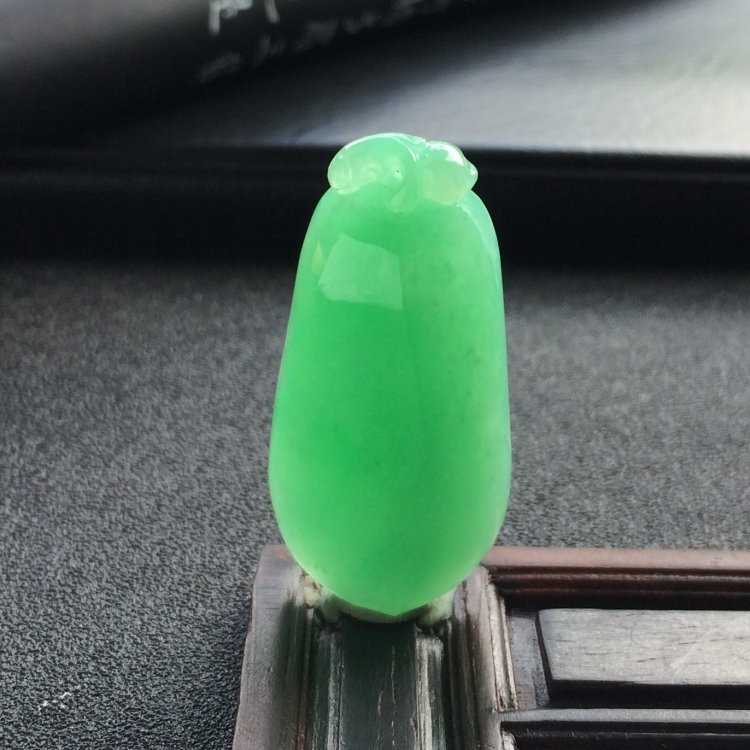 （超值推荐）糯冰种绿晴水福瓜挂件