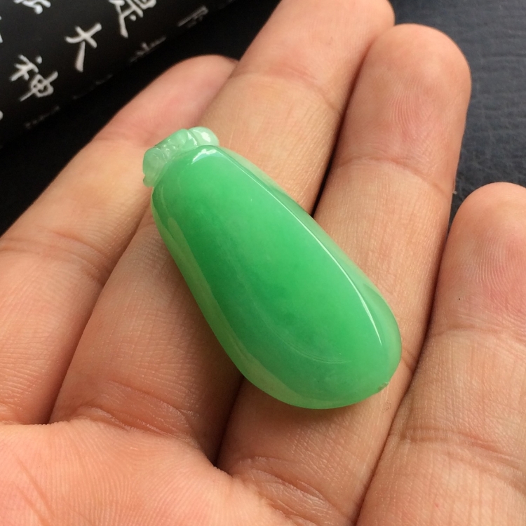 （超值推荐）糯冰种绿晴水福瓜挂件