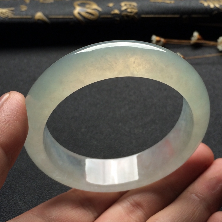 （超值推荐）冰种淡晴水手镯（56mm）