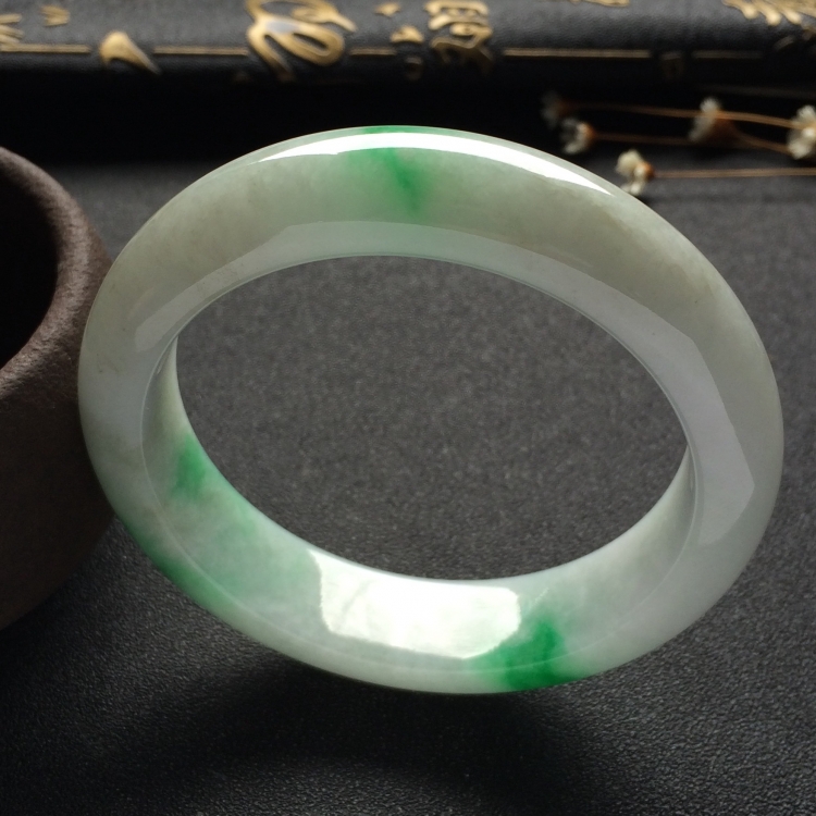 （超值推荐）糯冰种飘翠手镯（58mm）