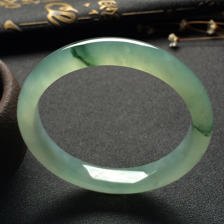 （超值推荐）冰种飘花手镯（58.1mm）