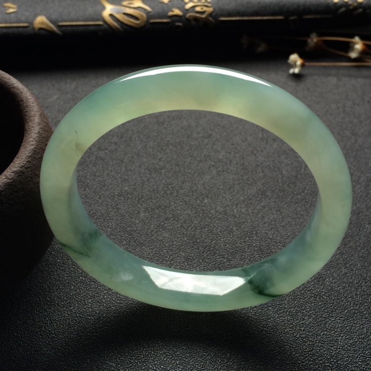 （超值推荐）冰种飘花手镯（58.1mm）