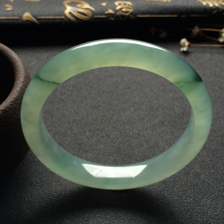 （超值推荐）冰种飘花手镯（58.1mm）